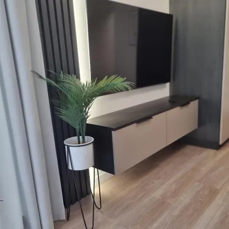 In Hevenia * רבאל